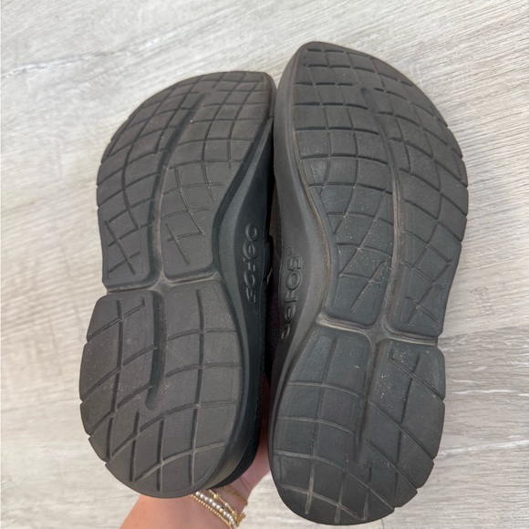 OOFOS 00mg Low Shoe - Size 9 - Picture 8 of 8